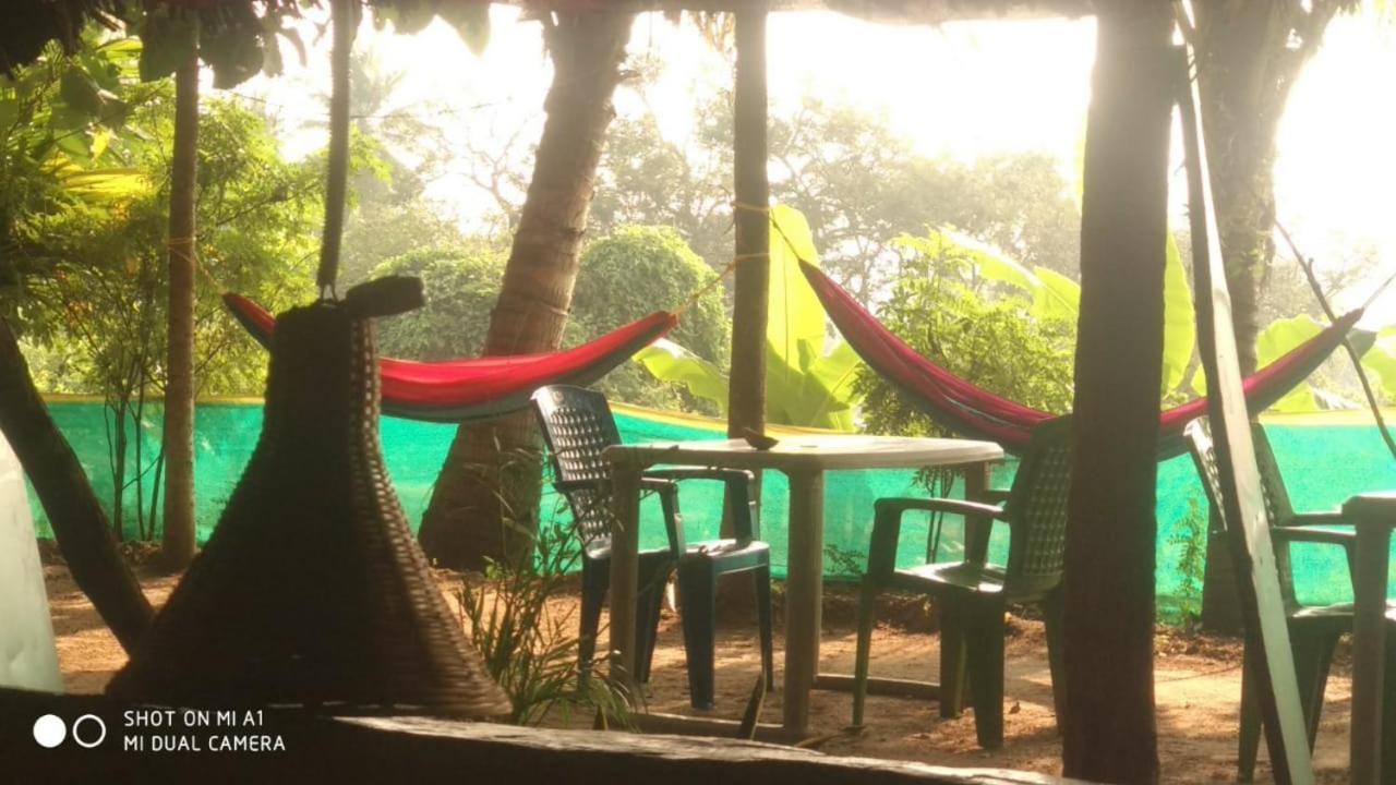 Om Shanti Om Homestay Hampi Eksteriør billede