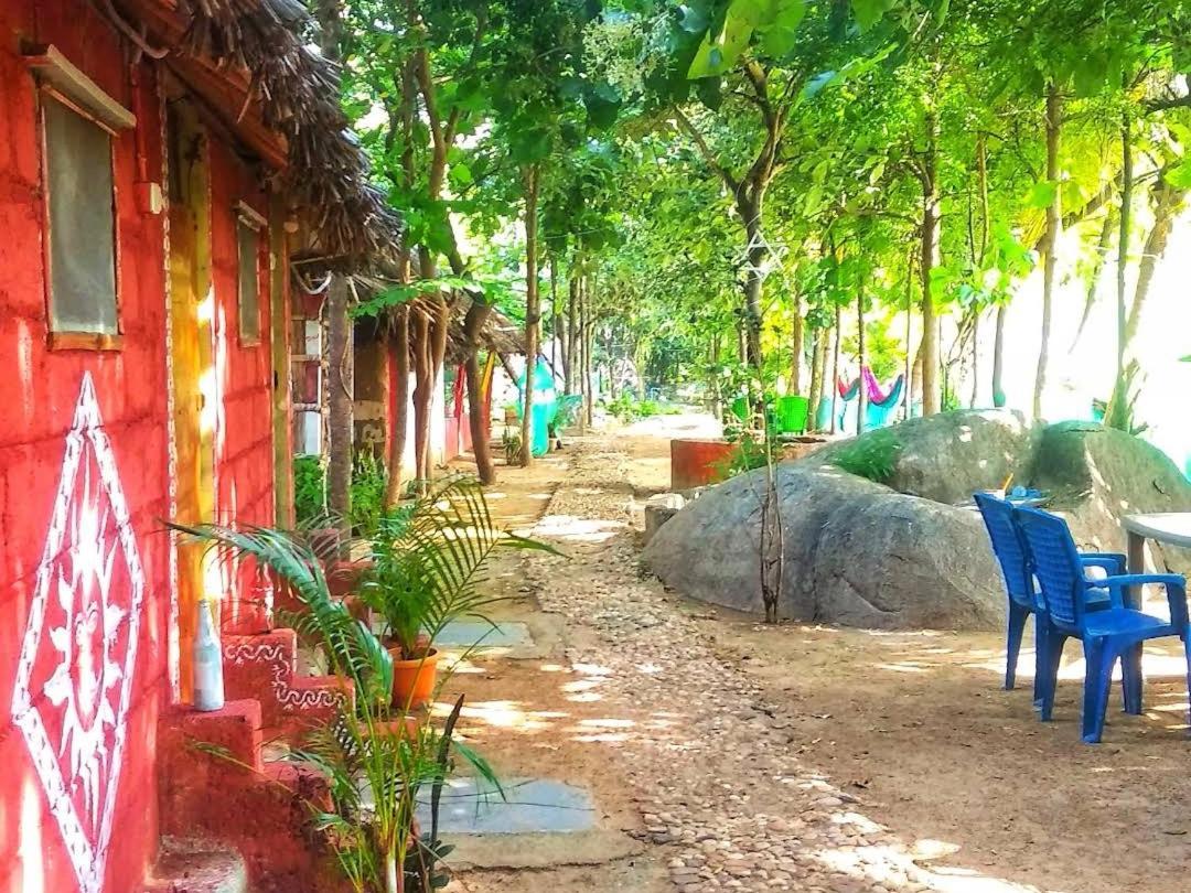 Om Shanti Om Homestay Hampi Eksteriør billede