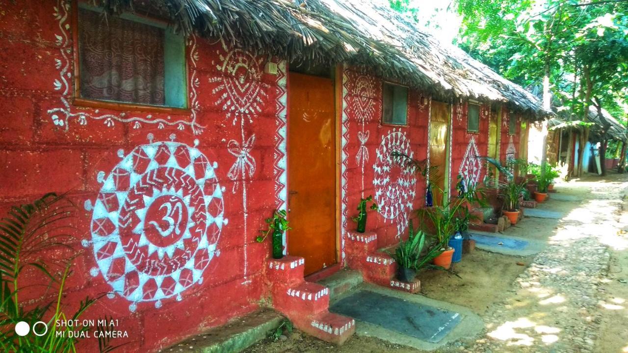 Om Shanti Om Homestay Hampi Eksteriør billede
