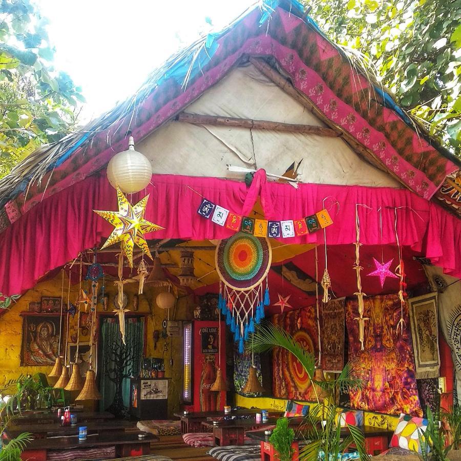 Om Shanti Om Homestay Hampi Eksteriør billede